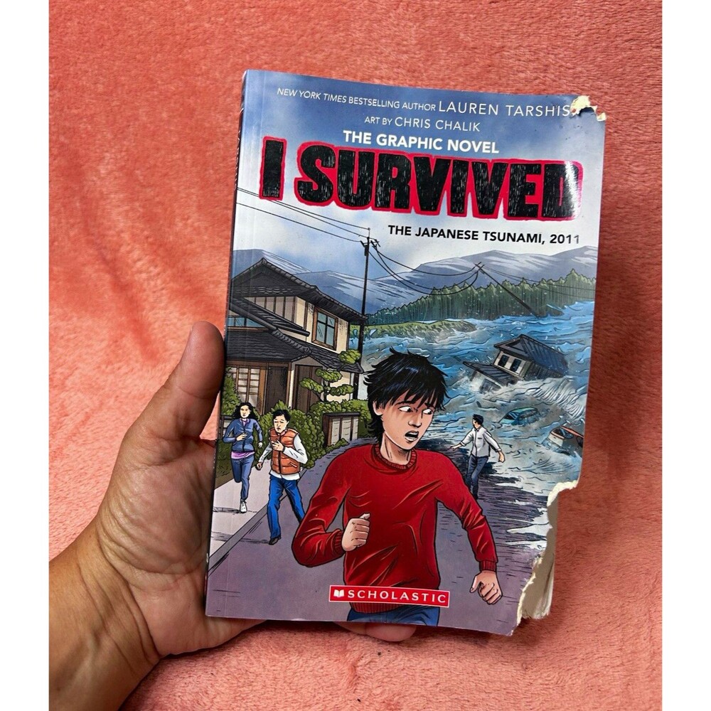 Scholastic I Survived the Japanese Tsunami 2011 Graphic Novel TP Tarshis
